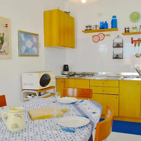 아파트 On 2 Levels With Large Terrace Lake View *
