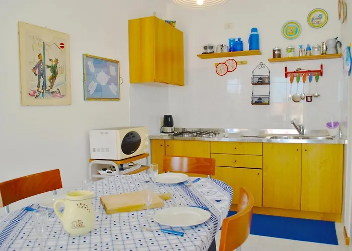 아파트 On 2 Levels With Large Terrace Lake View *
